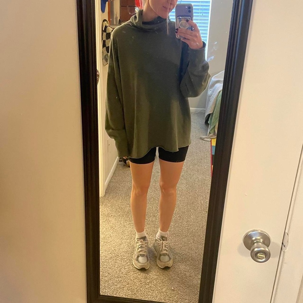 Army green Aerie Turtleneck sweatshirt